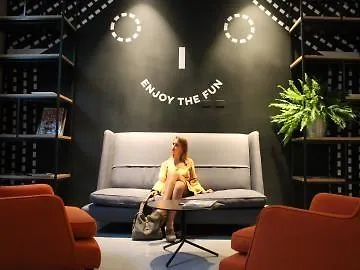 فندق The Poet 4*