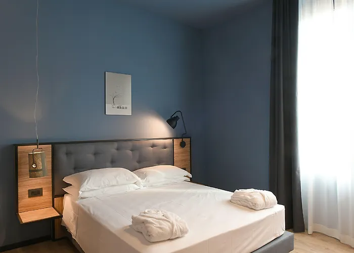 The Poet Λα Σπέτσια