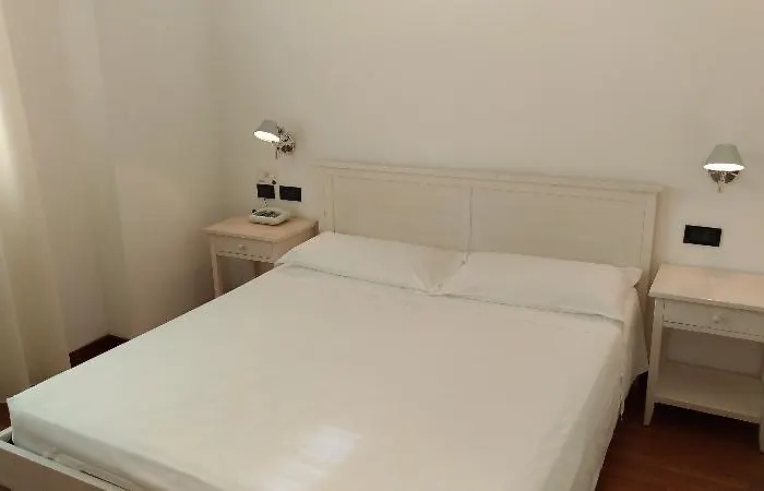 Hotel The Poet 4*